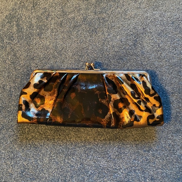 Leopard Clutch Purse - Picture 1 of 5